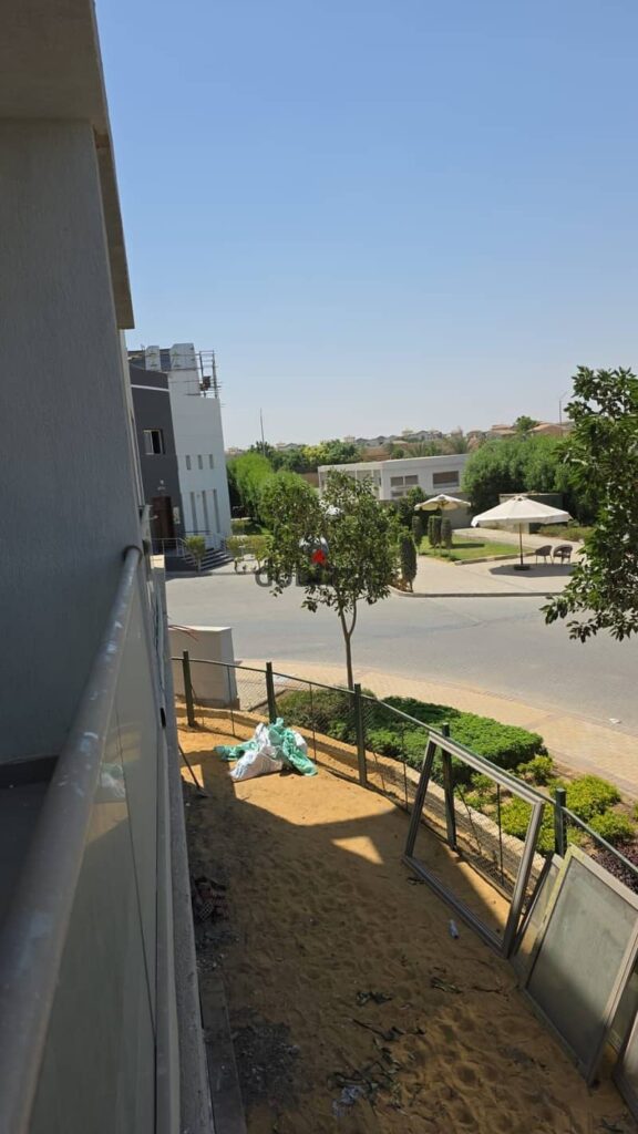 شقة متشطبة بالكامل فيو جاردن للبيع في جاليريا قلب التجمع الخامس 0