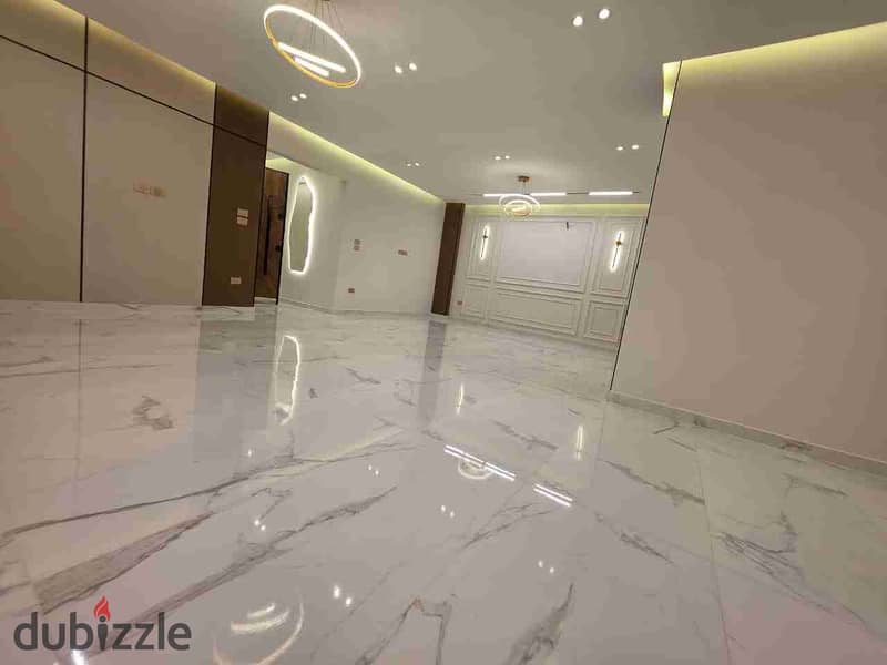 شقة للبيع في مكرم عبيد 200م الترا سوبر لوكس اول سكن 0