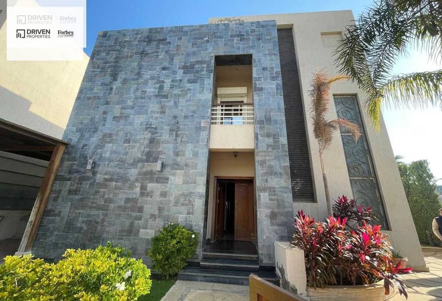 فيلا700م بحمام سباحه متشطبه للبيع في الكرمه 4 بموقع مميز الشيخ زايد Al Karma 4 Sheikh Zayed 0