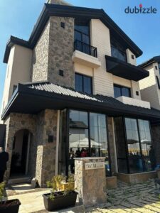 17,000,000 ج.م فيلا لقطة للبيع استلام فوري في كمبوند ذا مارك جاردنز بالتجمع الخامس جاهزة للسكن بالقرب من ماونتن فيو وبالم هليز