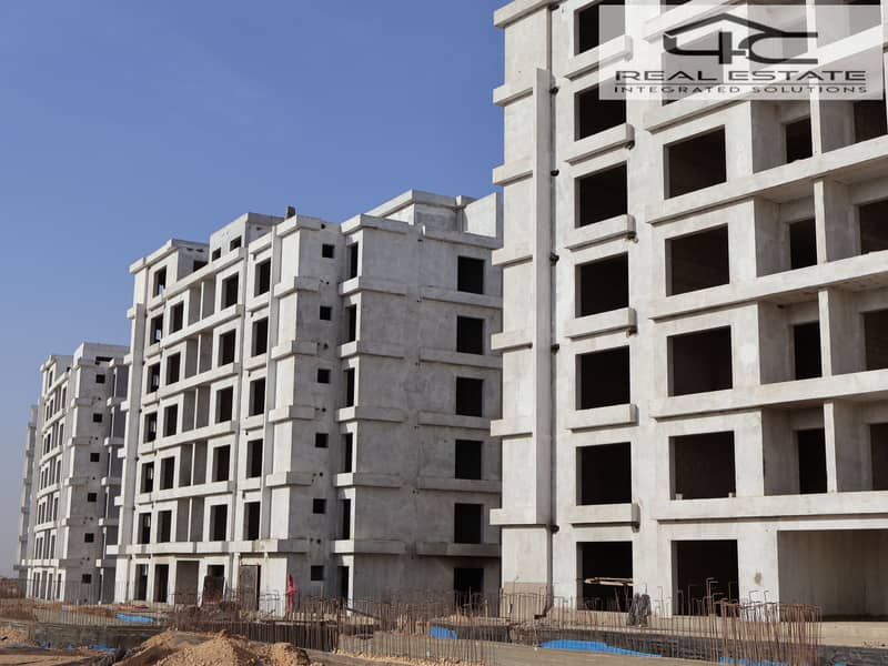 شقة 165  للبيع بمقدم واقساط على بحرى فيو لاند سكيب ، بموقع مميز في كريك تاون 0