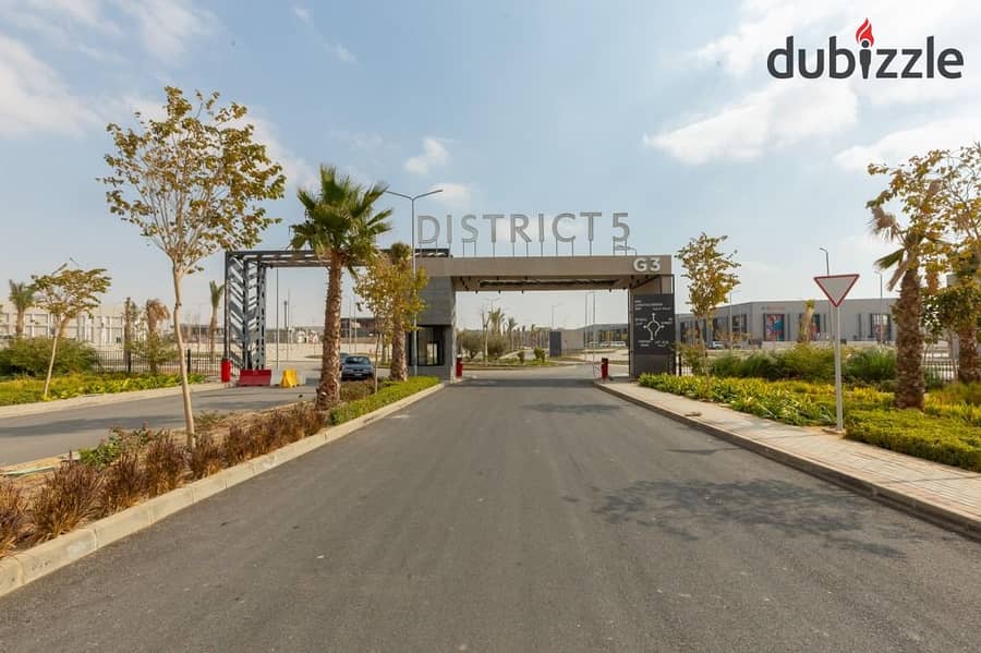 تاون هاوس للبيع  برايم لوكيشن في كمبوند ديستريكت 5 القاهرة الجديدة استلام فوري 0