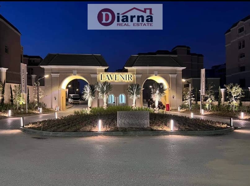 بنتا هاوس تاني وتالت ورف للبيع في كمبوند لافينير المستقبل ستي فيو لاند سكيب 0