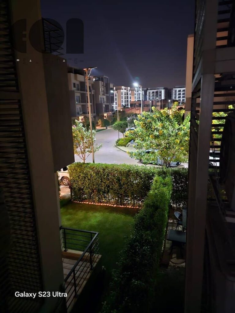 شقه للبيع بسعر لقطه استلام فوري في كومبوند فيفث سكوير المرحله الاولى لسرعه البيع تشطيب سوبر لوكس 0