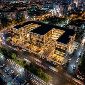 16,974,154 ج.م صيدلية للبيع في مدينة الشروق بدون مقدم و تقسيط يصل الي 10 سنين علي محور جمال عبد الناصر الرئيسي