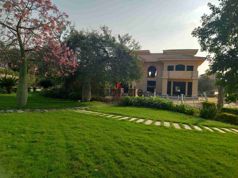 للبيع بمدينتي فيلا نموذج B نموذج القصور بمدينتي فيو وايت جاردن موقع ممتاز 0