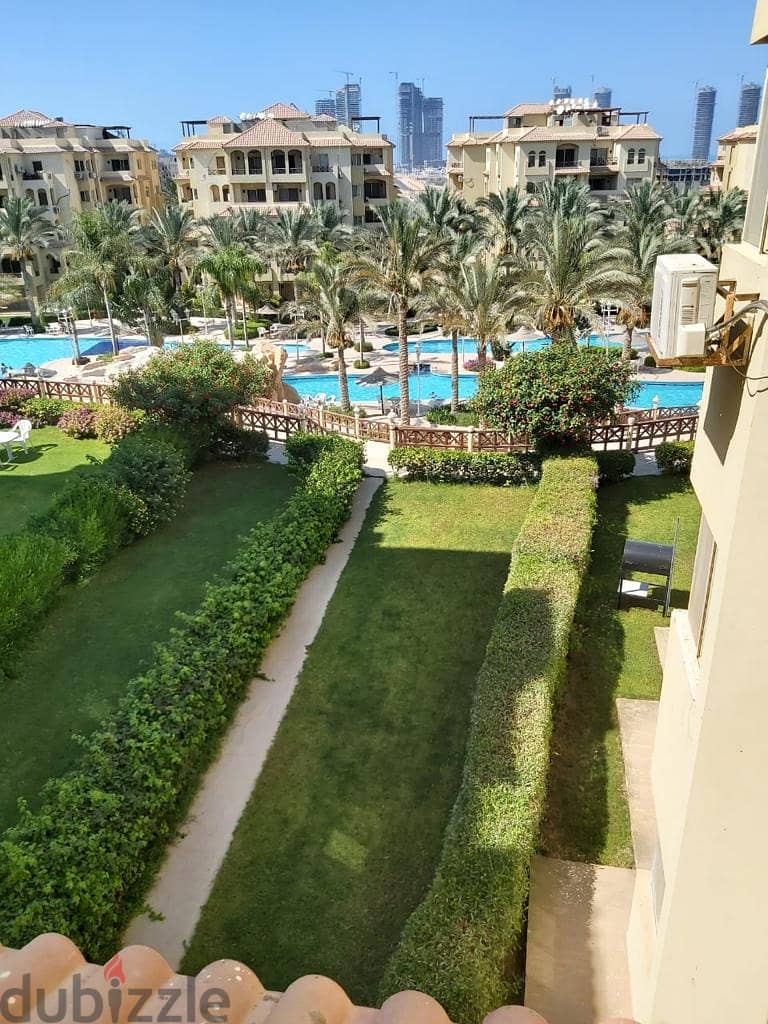 شاليه متميز بقرية ستيلا مارينا أمام بوابة مارينا 7 بسعر مغري من المالك 0