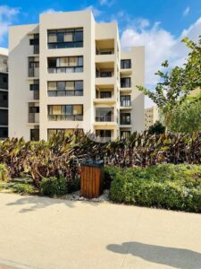 شقة في موقع مميز بدفعة أولى 5% في منطقة أو ويست – شقه للبيع فى اكتوبر 7,000,000 ج.م