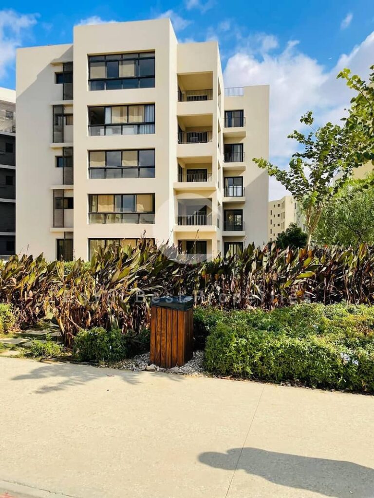 شقة في موقع مميز بدفعة أولى 5% في منطقة أو ويست - شقه للبيع فى اكتوبر 0