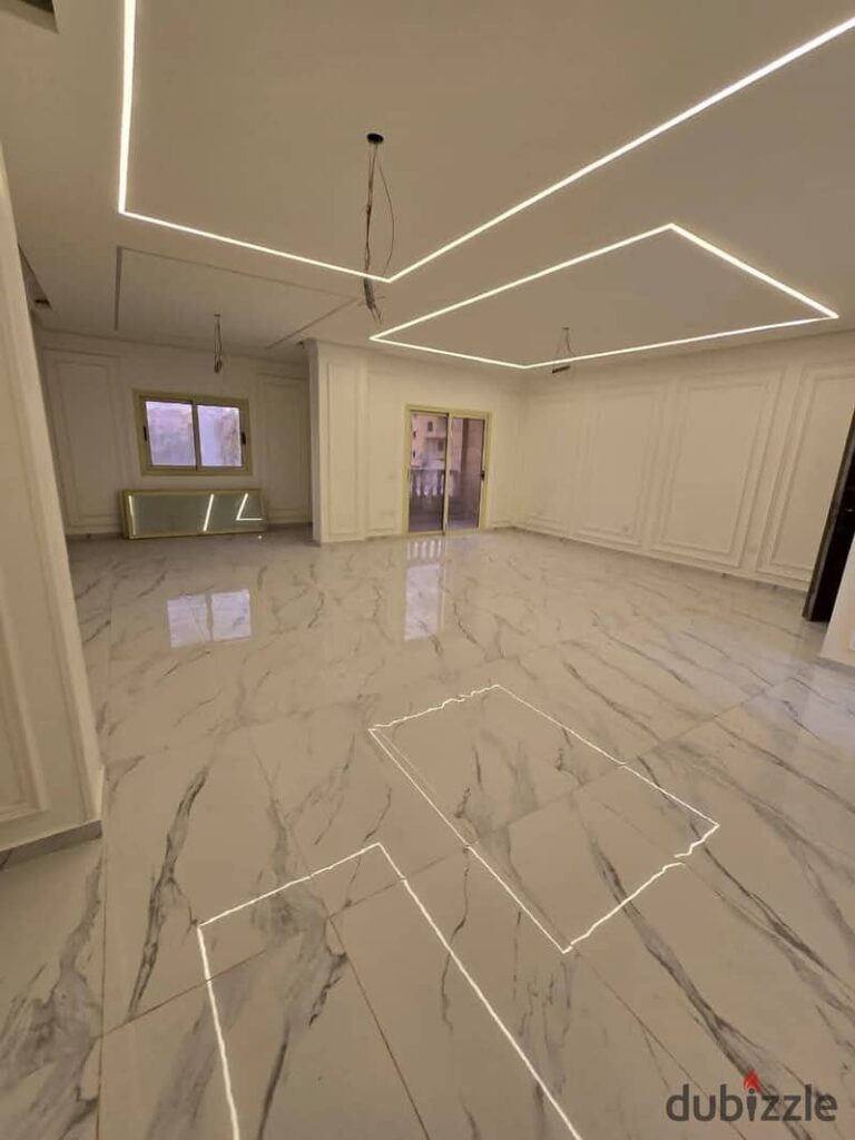 فرصة مميزة للبيع – شقة لقطة بالنرجس 2    الموقع: النرجس 2 – تاني نمرة من شارع التسعين مباشر 0