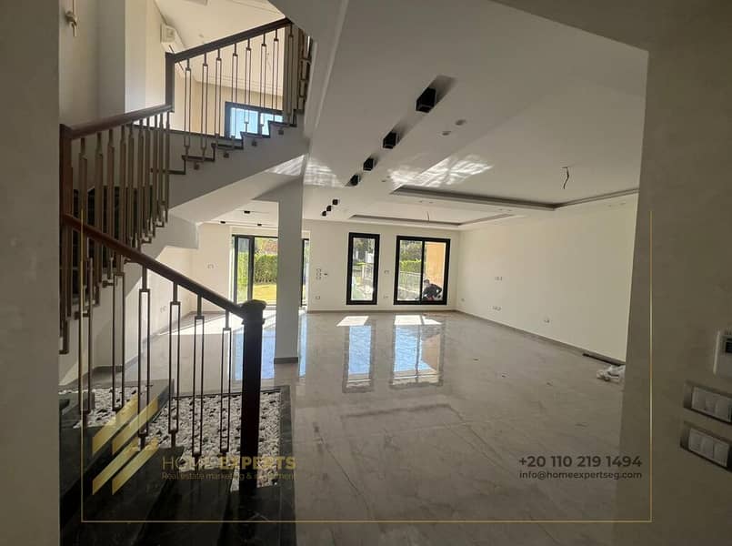 تاون هاوس فاخر بالمطبخ و التكيفات  للإيجار في فيليت 0