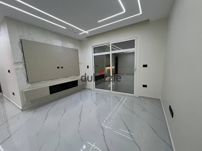 متاح شقه لقطه للبيع في مدينتي مساحه 96م تشطيب خاص بالكامل فيو وايد جاردن b11 0