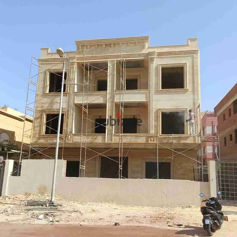 شقه للبيع استلام فوري فيو جاردن جنوب الاكاديمية كاش او تسهيلات . 0