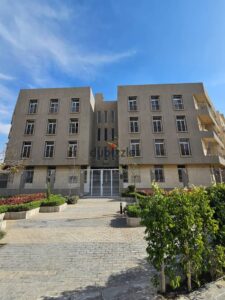 4,000,000 ج.م 224م² فيو لاند سكيب بموقع استثنائي بجوار كارفور وقريبة من كل الخدمات , علي طريق الحريه مباشرة , المنطقة الثالثه بمدينة الشروق , مسجله بالشهر العقاري