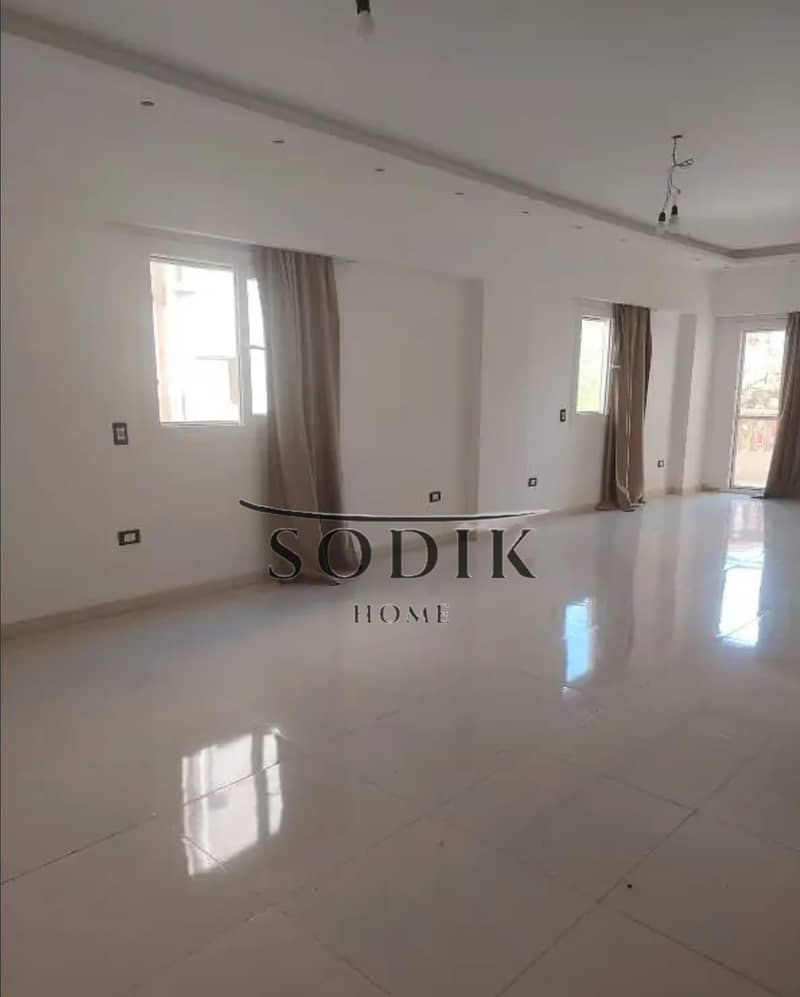 شقة مميزة جدًا للبيع مناسبة للسكن أو الاستثمار 0