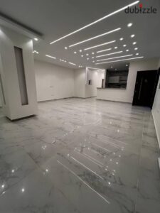 شقة للبيع بمدخل خاص بالحى السابع منطقة الفيلات الشيخ زايد 5,500,000 ج.م