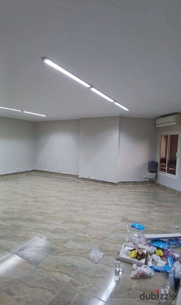 شقة للايجار شارع البطل أحمد عبد العزيز 225م موقع مميز تشطيب سوبر لوكس مدخل فاخر تصلح لجميع الاغراض 0