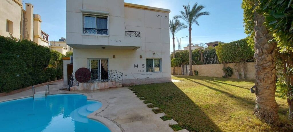 فيلا للبيع في الرحاب Stand Alone بحمام سباحة بمساحة 700م خطوات للسوق القديم 0