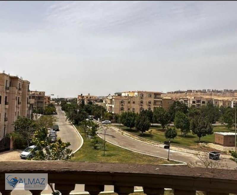 روف فاضي للإيجار بالمطبخ والتكييفات في الحي الرابع فيلات – قريب من مول، مدارس، مطاعم وخدمات متكاملة والقرب من محاور مهمة مثل التسعين الشمالي وطريق الس 0