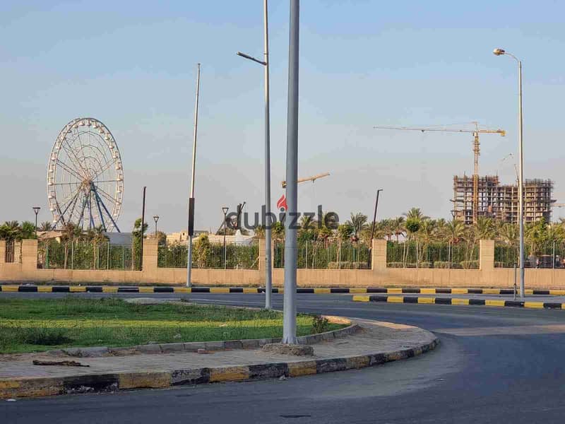 بسعر لقطه ,م شقه  بالحي _الثامن_ بمدينة_ الشيخ_ زايد   بموقع متميز جدا دقائق ع شارع البستان الرئيسي    وبجوار كافة الخدمات  شقه للبيع بالحي الحي 8 الشيخ زايد  140م مساحة الشقه تحميل قديم   الدور الارضي مرتفع و متشطب سوبر لوكس   ٢غرف  كبير و٢حمام و ريسبشي 0