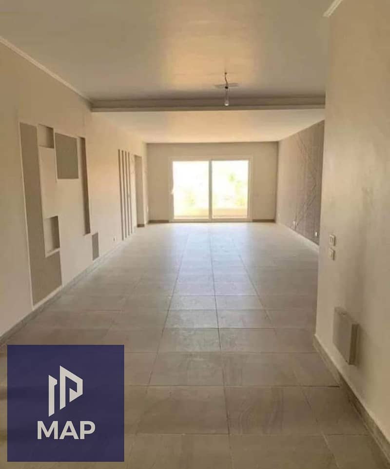 شقة 134متر للبيع فى كمبوند المقصد استلام فورى متشطبة فيو على الممشى والبرج الايقونى 0