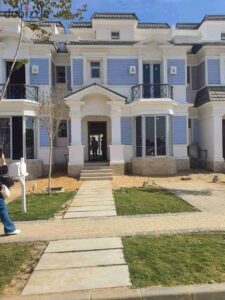 اي فيلا للبيع في ماونتن فيو جاهزه للمعاينه بسعر مناسب اوي و خصم في الدفع في حال الجديه جاهزه للمعاينه – القاهرة الجديدة • نوع الوحدة: اي فيلا • المساحة: 225م² • الموقع: كمباوند ماونتن فيو – القاهرة الجديدة • الحالة: جاهزة للمعاينه مميزات المشروع: موقع 12,000,000 ج.م