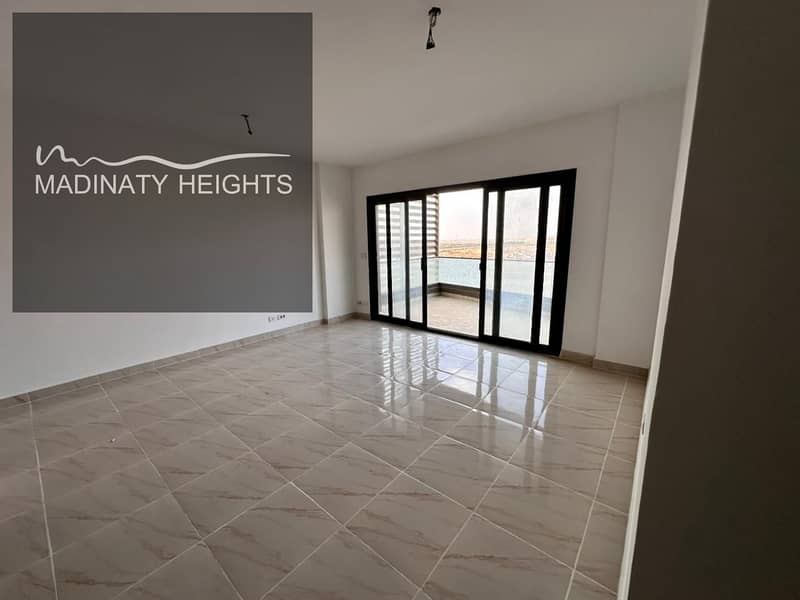 شقة للبيع كاش بمدينتي B15 استلام فوري 142 متر دور خامس فيو مفتوح مميز 3 غرف 2 حمام تخصيص شرطة 0