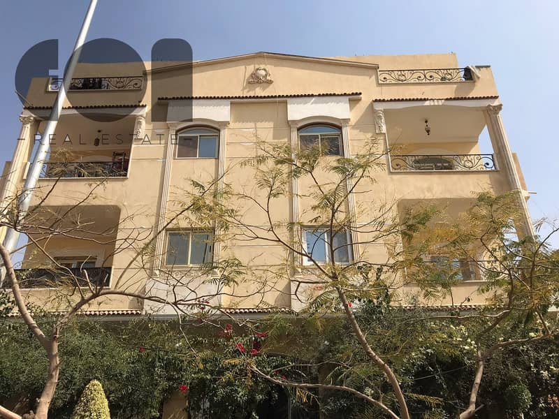 للبيع بسعر مميز في فيلات البنفسج بالتجمع شقة بحري سوبر لوكس 210 دور تالت باسانسير 3 غرف وليفينج باقل من سعر السوق لسرعة البيع 0