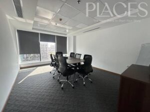 مكتب إداري للإيجار في موقع حيوي بالتجمع الخامس بتشطيب كامل وبيئة عمل احترافية علي التسعين الجنوبي مساحه 500 متر 604,500 ج.م