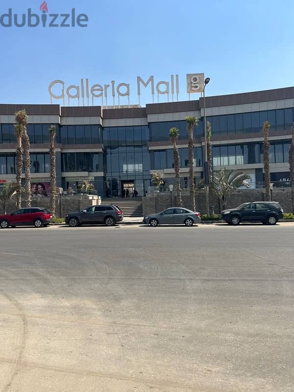 وحدة ادارية/طبية بمول جاليريا 0