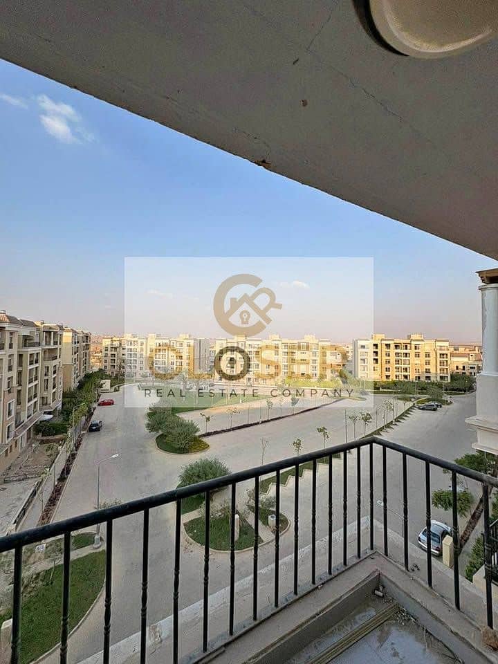 اخر تريبلكس للبيع بأكبر روف بأطلاله ع اللاند سكيب بكمبوند سراي تسهيلات ع 12سنه 0