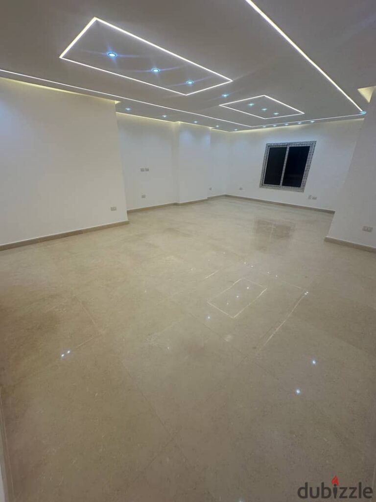 شقة للايجار زهراء المعادى اول سكن ٣ غرف 0