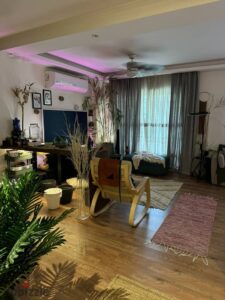 ارضي بجاردن بجوار All Seasons Park والخدمات شامل المطبخ تشطيب سوبر لوكس مساحة 149 متر في B10 9,700,000 ج.م