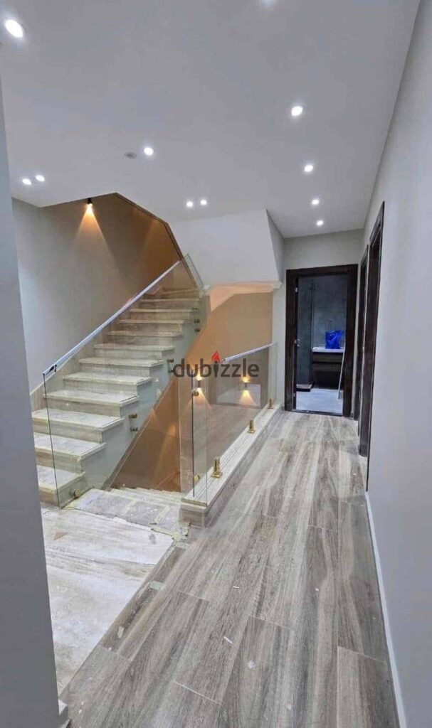 فيلا استلام فوري ومتشطبة بالكامل في ماونتن فيو اكتوبر فيو مميز ومتاح امكانية تقسيط 0