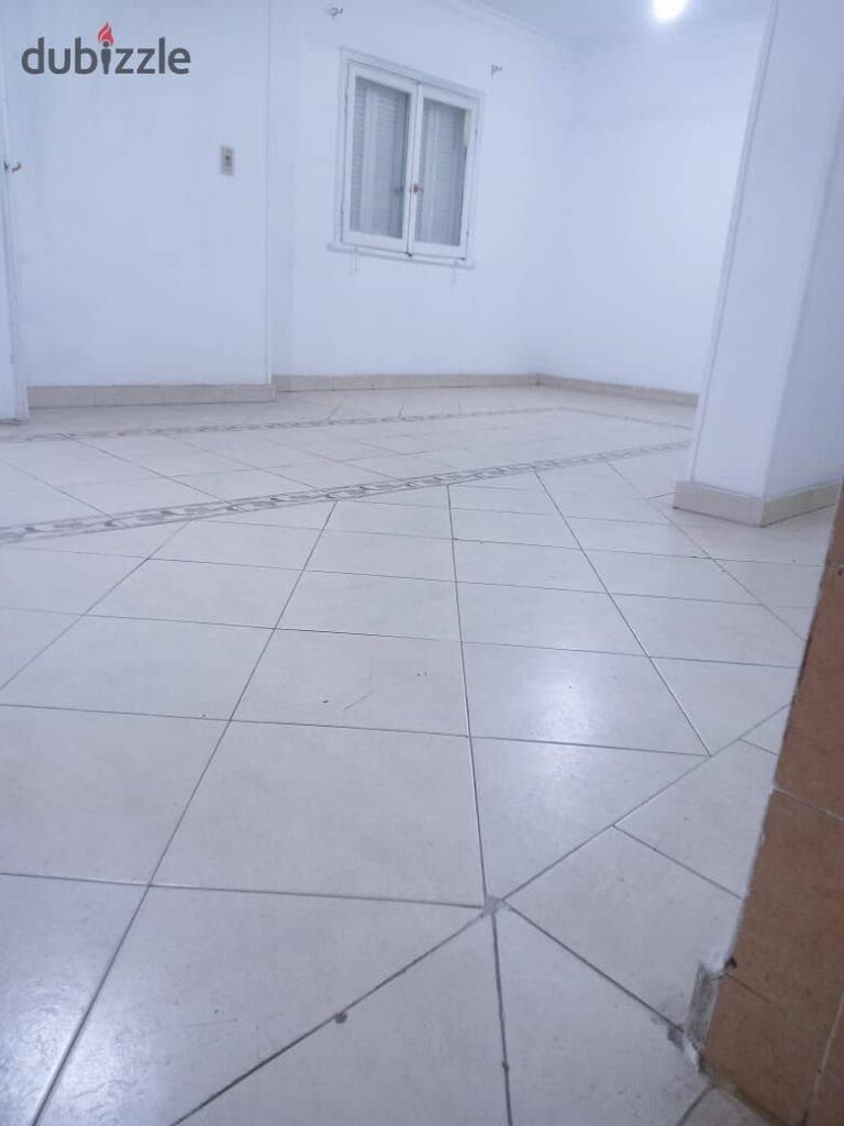 شقة للايجار دجلة المعادى مكيف بمطبخ 0