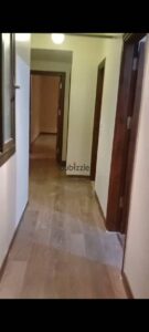 شقة للايجار بالمطبخ في جنوب الاكادميه التجمع الاول بسعر لقطه 20,000 ج.م