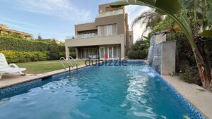 فيلا مفروشة ٦ غرف نوم في كمبوند بالم هيلزقطامية اكستنشن | التجمع الخامس 16,500 ج.م