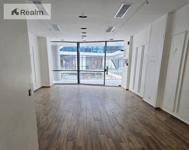 محل تجاري استلام فوري بالتقسيط على 5 سنوات 0