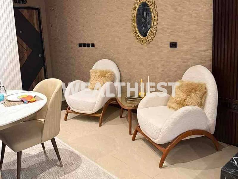 للبيع شقه فندقيه بتشطيبات الترا سوبر لوكس في ارقي مراحل مدينتي b8 0