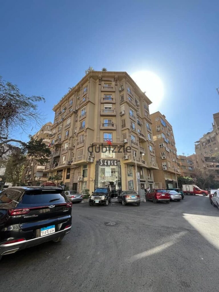 شقه للبيع في المهندسين في موقع مميز جدا 0