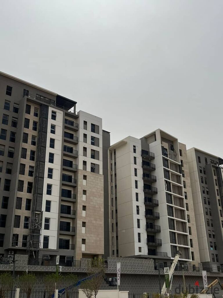 شقة 106 م برايم لوكيشن  للبيع منتشطبة بالتكييفات في الشيخ زايد 0