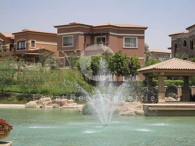 فيلا فاخرة للبيع بسعر مميز وافضل موقع في كمباوند ليك فيو التجمع الخامس 0