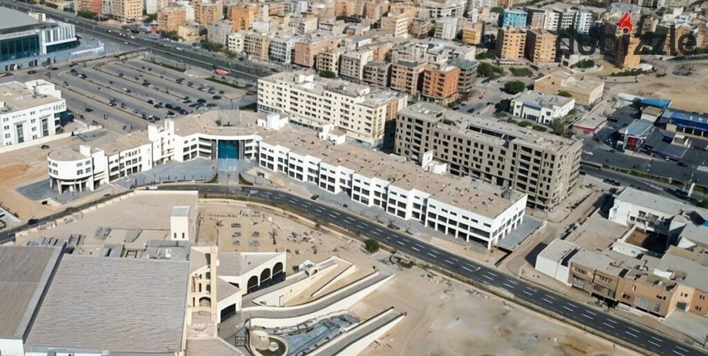 مكتبة للإيجار بمساحة 25 م في ويست بوينت مول امام جامعة الثقافة والعلوم مباشرة 0