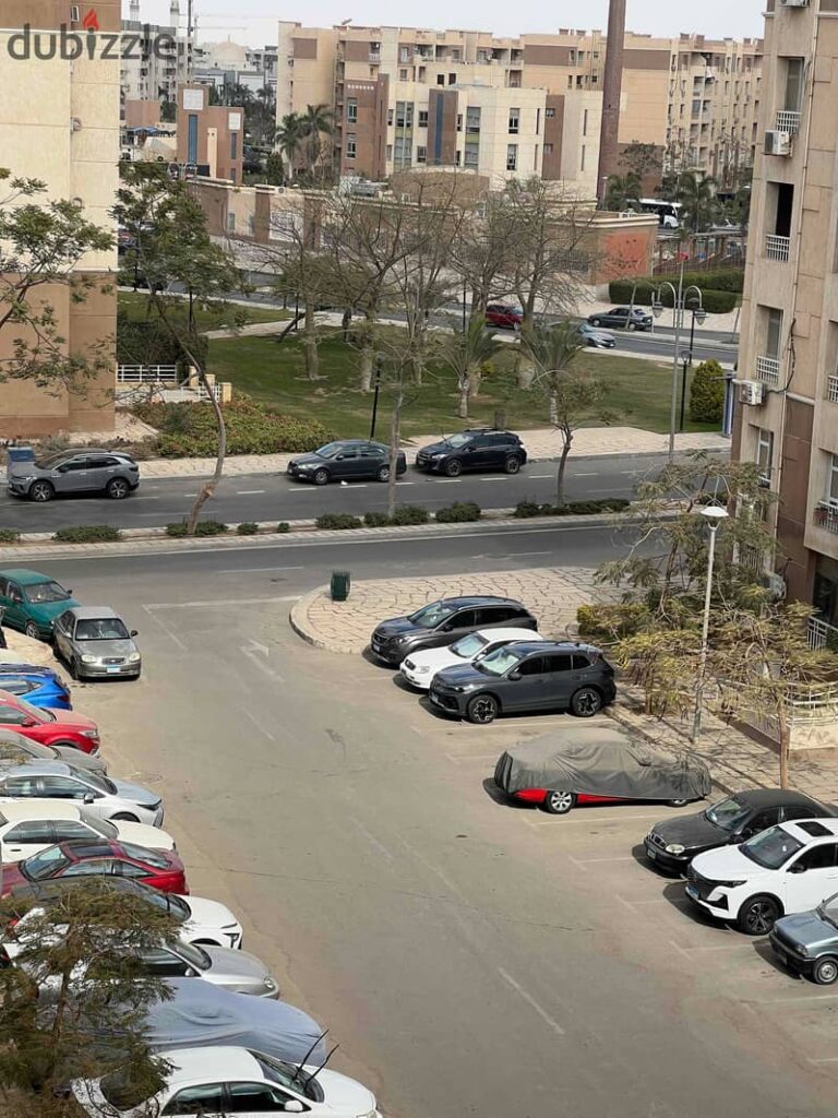 شقة 116م علي الخدمات b11 موقع مميز جدا وفيو وايد جاردن 0