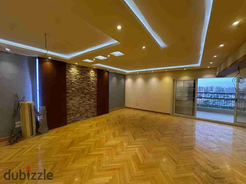 مقر اداري في مبنى اداري فخم جدا في ارقي شوارع مصر الجديده 0