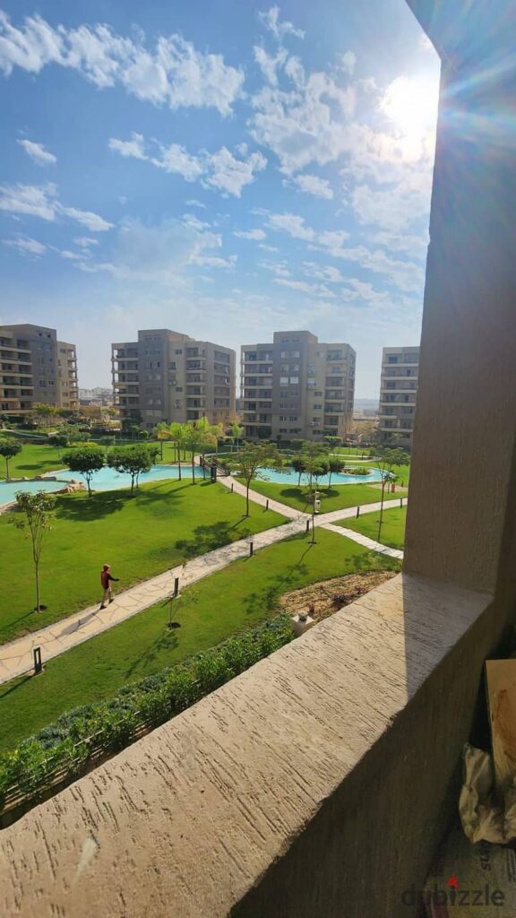 شقة لقطة متشطبة بالكامل بفيو تحفة بافضل مشاريع التجمع الخامس وبجوار هايد بارك وميفيدا 0