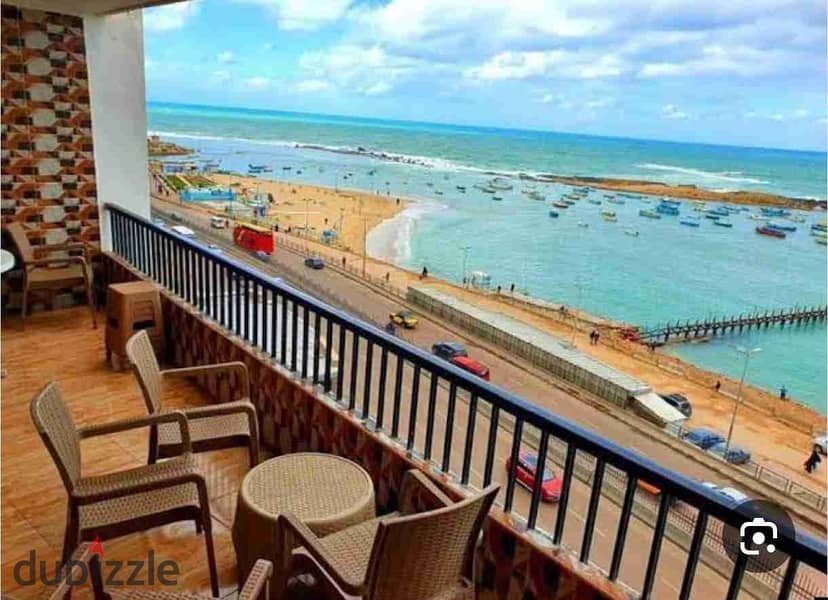 قطعة أرض سكني للبيع  فيو بحر ومسـطح أخضر   المساحة: 450 م  الترخيص: بدروم + 4 أدوار  المرحلة: الثامنة (أساسية)  سعر مميز:  تثبيت 18,000 جنيه للمتر  فرصة نادرة للبناء أو الاستثمار في موقع مميز  للتفاصيل والمعاينة تواصل معنا الآن 0