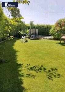 8,600,000 ج.م بموقع خيالي شقة بحديقة خاصة متشطبة بالفرش للبيع في كمبوند تاج سيتي – القاهرة الجديدة