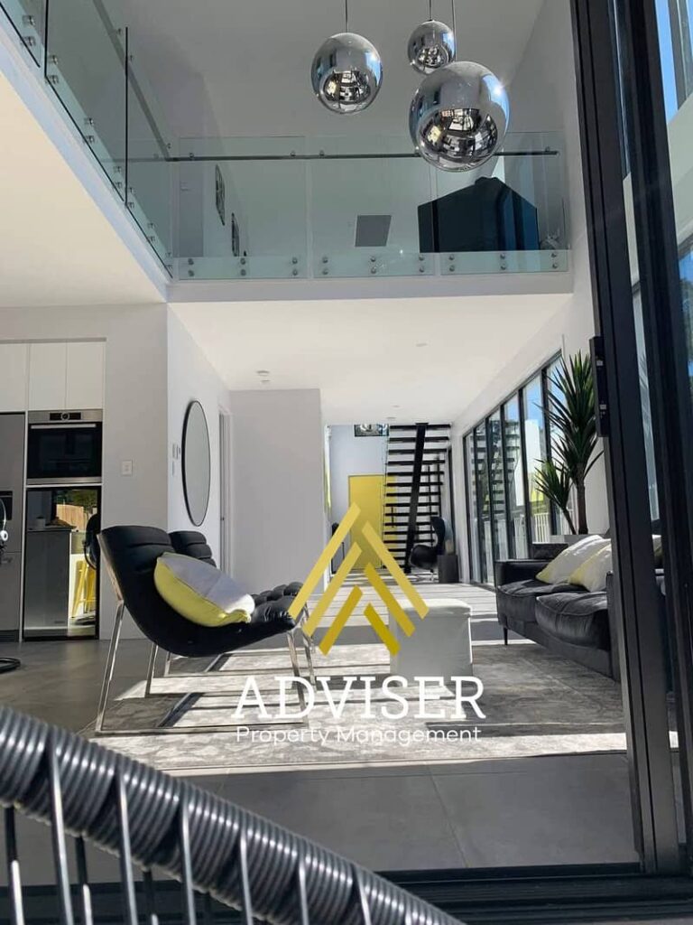 دوبلكس في كمبوند روك يارد شيراتون امام توكيل مرسيدس مباشرة - البطل جروب 0