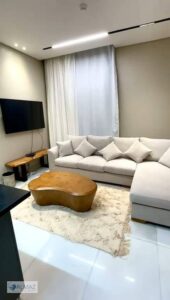 70,000 ج.م استوديو مفروش للإيجار في كمبوند الجازي أمام واتر واي وبالقرب من الجامعة الأمريكية وشارع التسعين بالتجمع الخامس قريب من: واتر واي و River Walk مولات وم